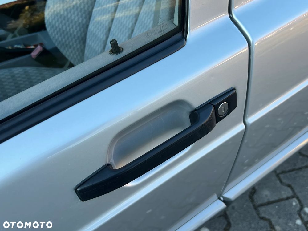 Mercedes-Benz W201 (190) - 22