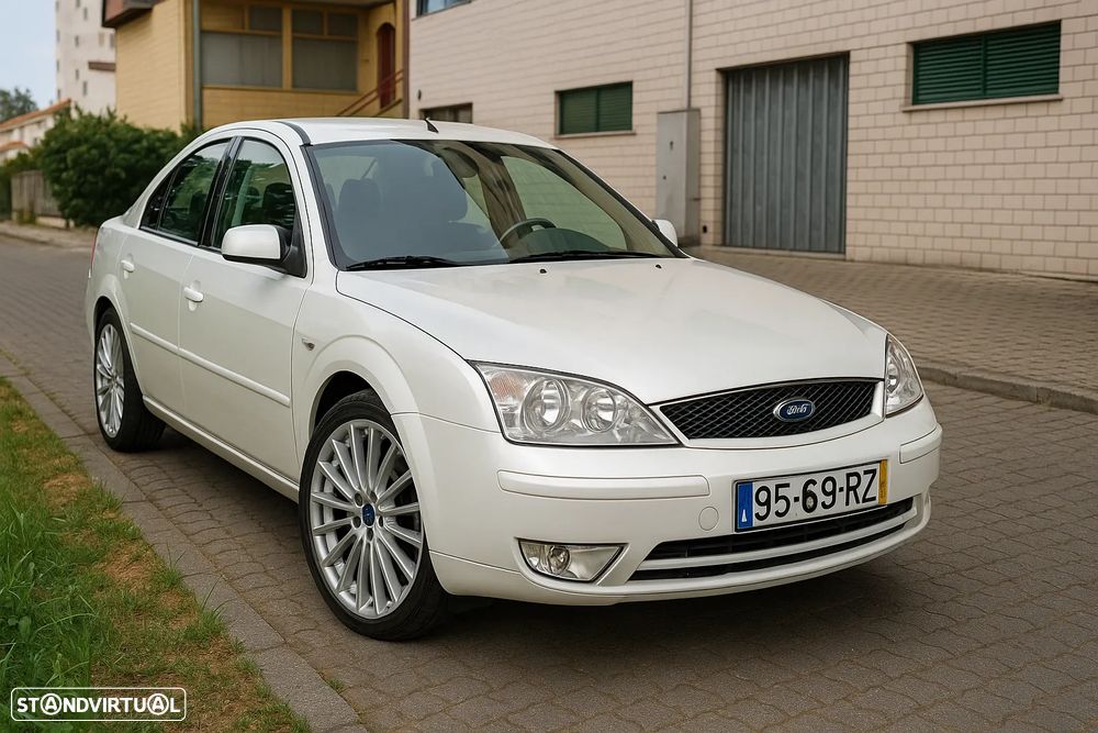 Ford Mondeo 1.8 Ghia - 16