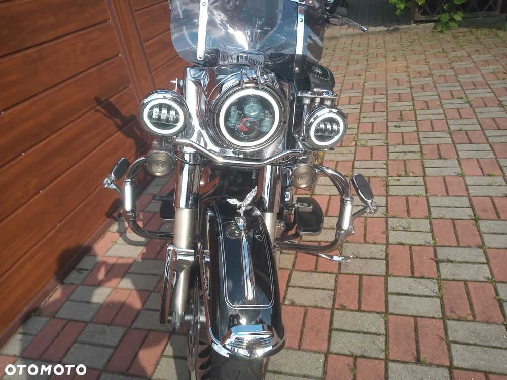 Harley-Davidson Touring Road King - 11