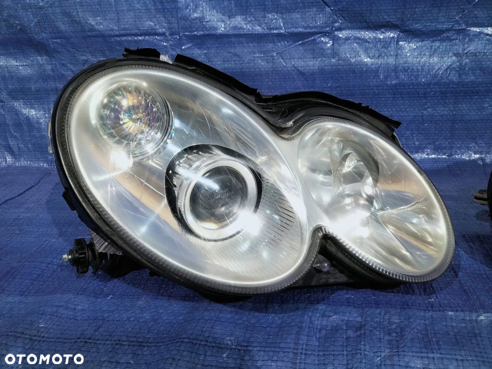 REFLEKTOR LAMPA XENON KOMPLETNY PRAWY PRZÓD MERCEDES CLK W209 - 1