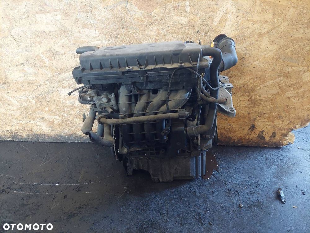 SILNIK BENZYNOWY SŁUPEK VOLKSWAGEN GOLF IV 1.4 16V AKQ ID: 237127 - 3