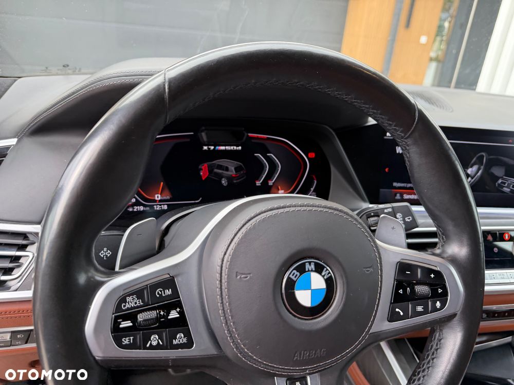 BMW X7 - 28