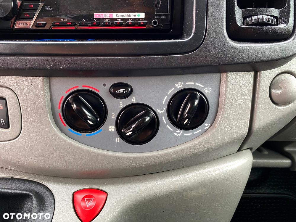 Opel Vivaro - 18