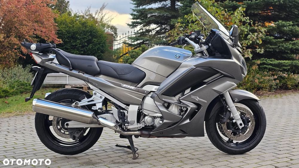 Yamaha FJR - 6
