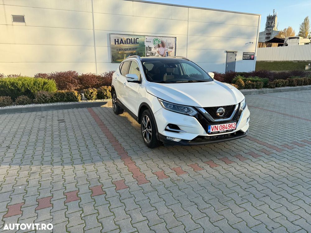 Nissan Qashqai 1.2 DIG-T N-Connecta - 1