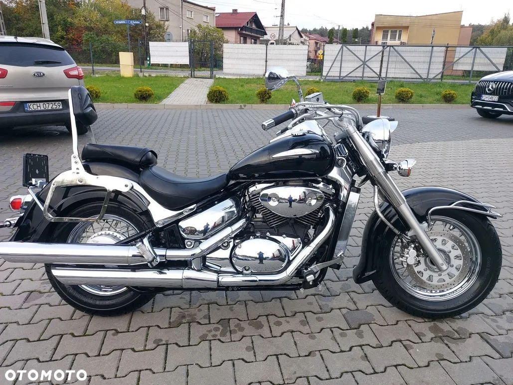 Suzuki Intruder - 10
