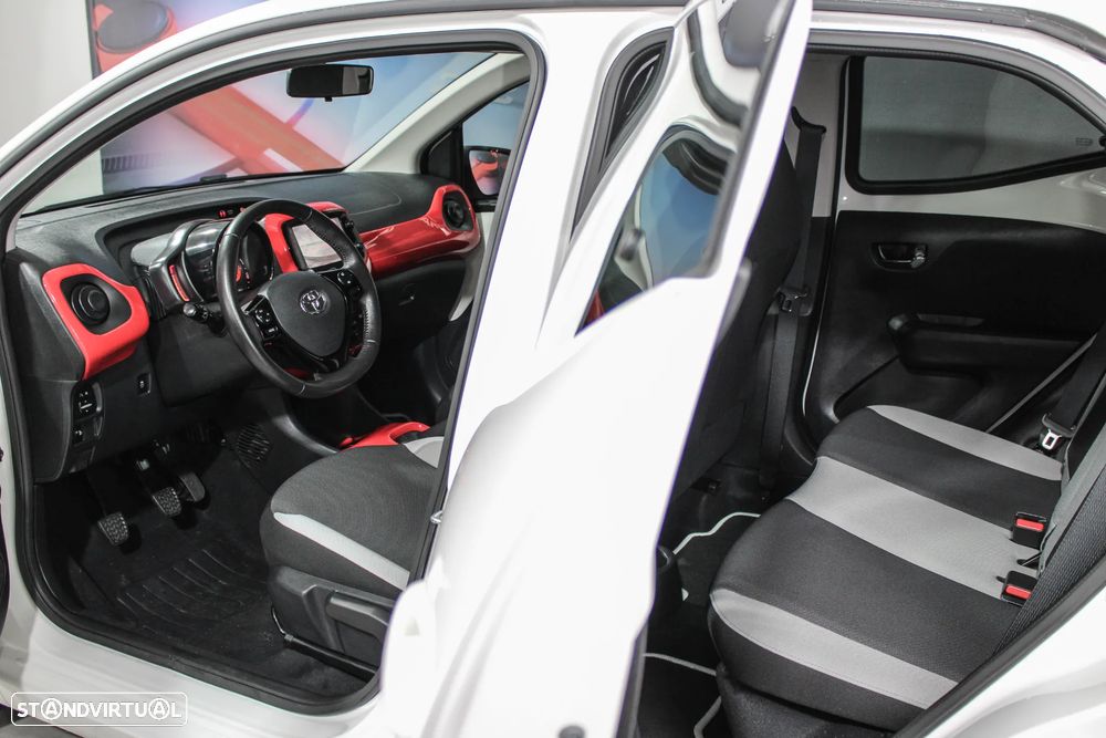 Toyota Aygo 1.0 X-Play+AC+X-Touch - 12