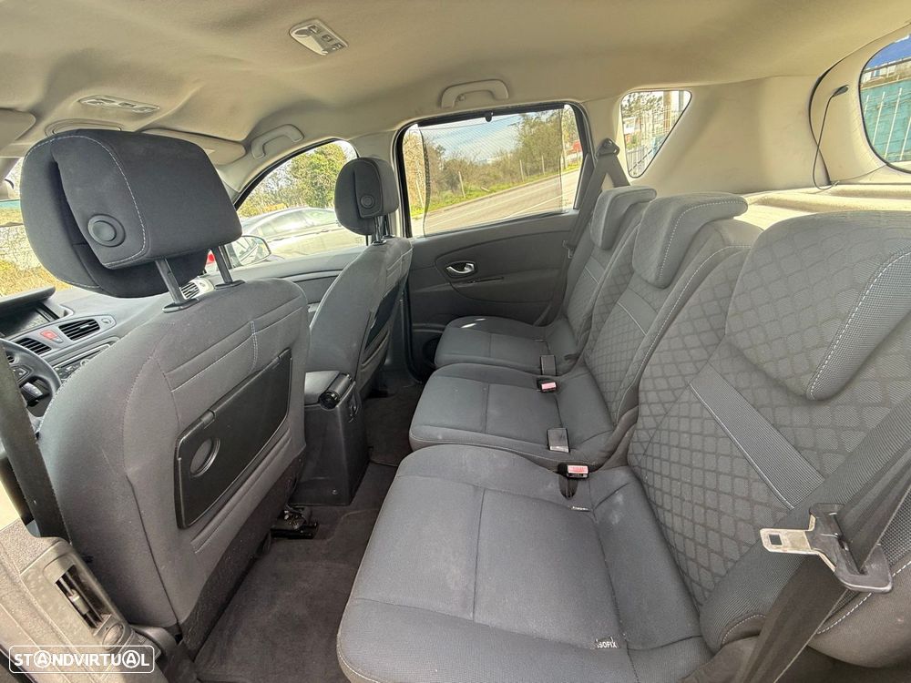 Renault Scénic 1.5 dCi Dynamique S - 12