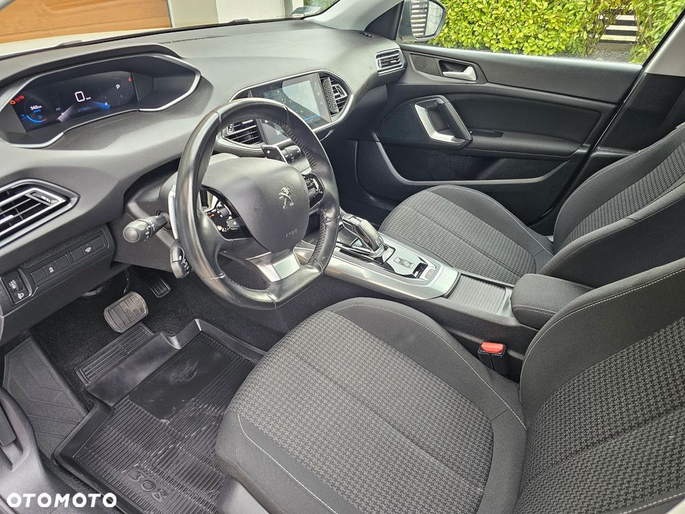 Peugeot 308 1.2 PureTech Active Pack S&S EAT8 - 6