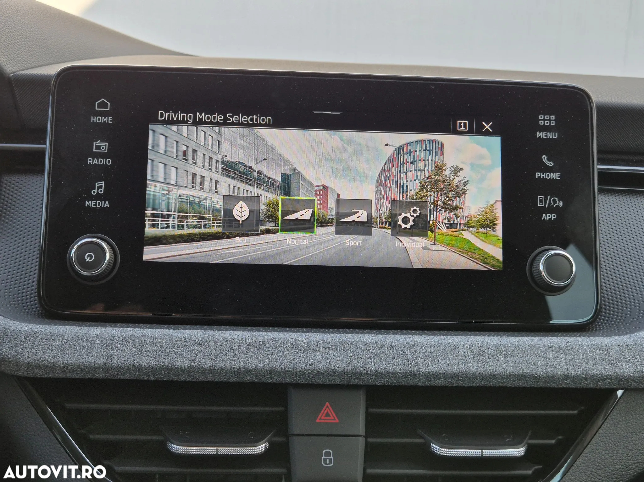 Skoda Kamiq 1.5 TSI DSG Selection - 30