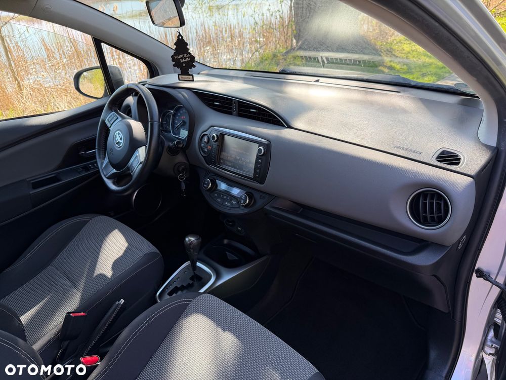 Toyota Yaris - 12