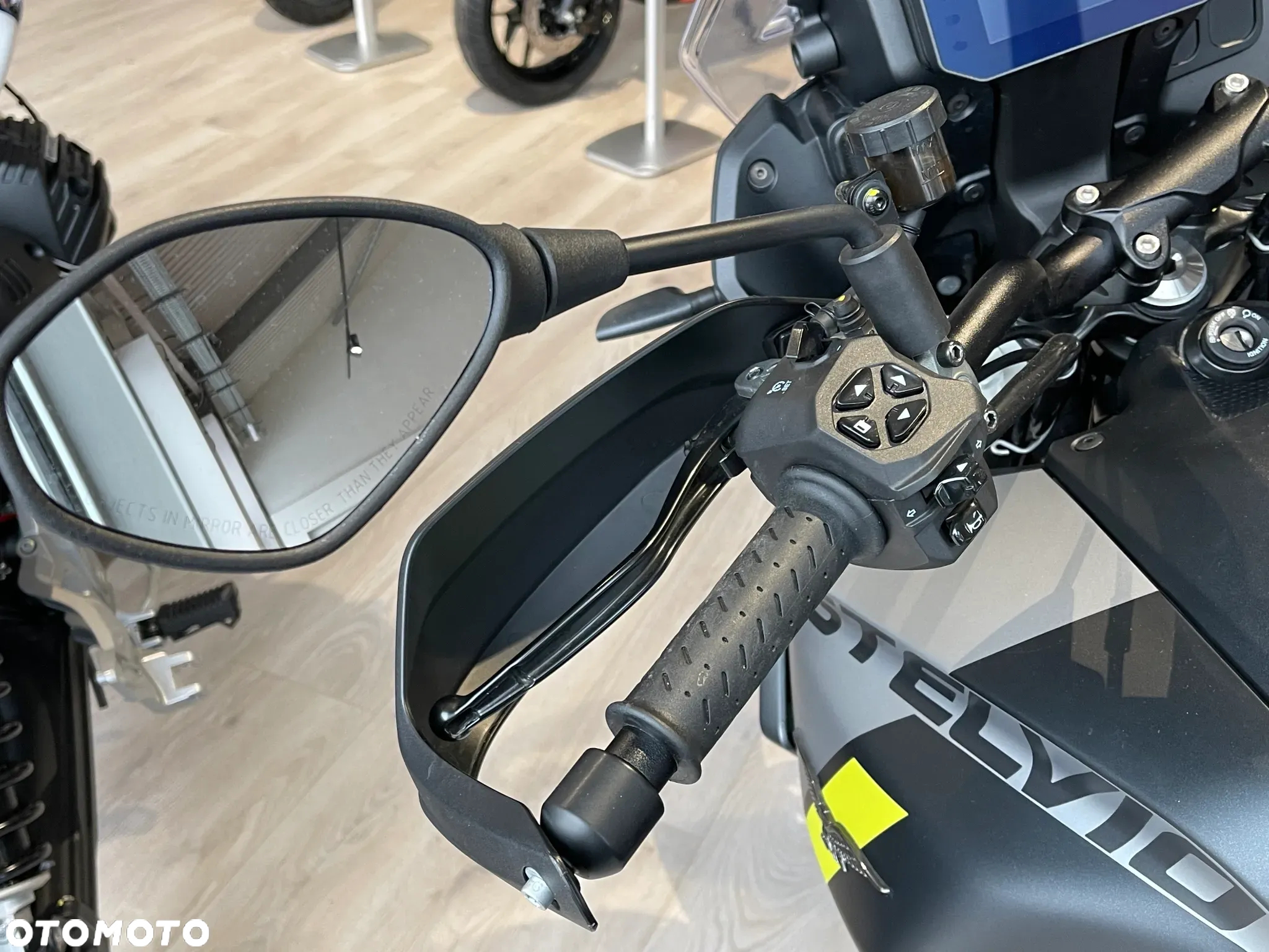 Moto Guzzi Stelvio - 5