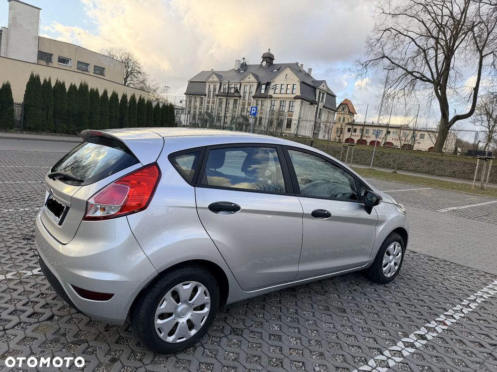 Ford Fiesta 1.25 Ambiente - 8