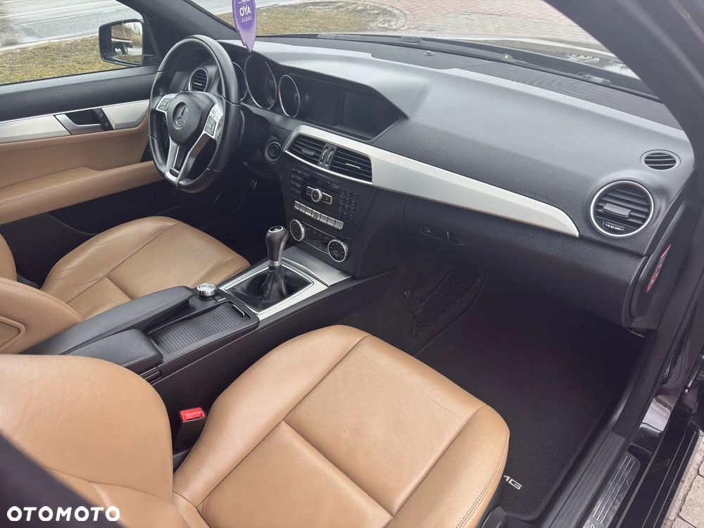 Mercedes-Benz Klasa C 200 CDI Avantgarde Edition - 16