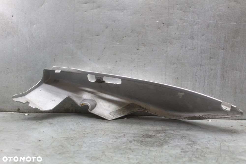 BMW F 650 CS ABS 04r bok boczek tył tylny ogon lewy - 3