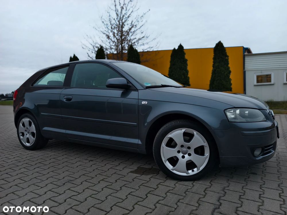Audi A3 3-drzwiowe 1.6 Attraction - 28