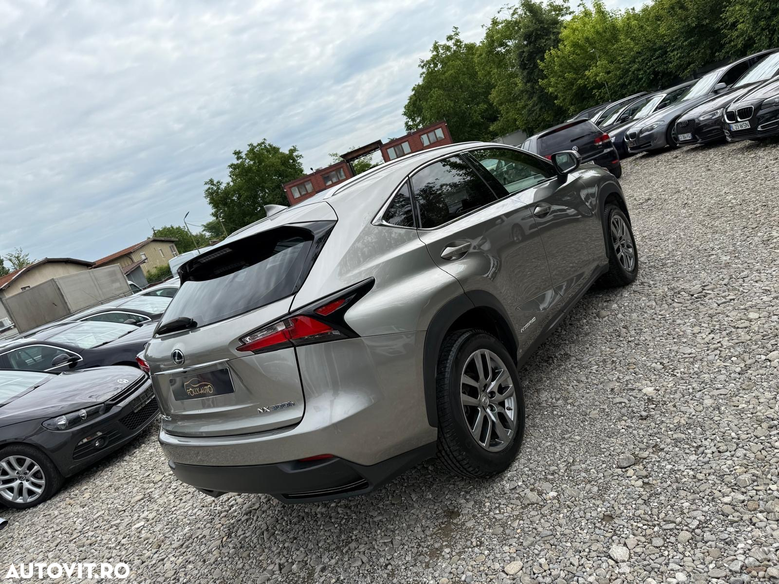 Lexus Seria NX 300h - 38
