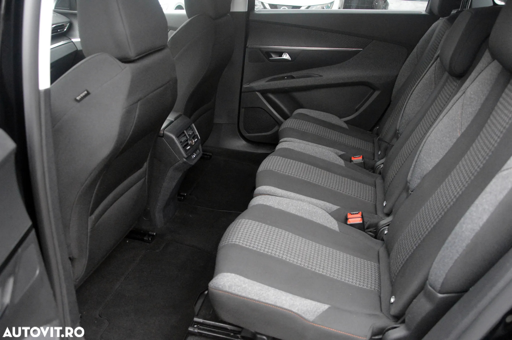 Peugeot 5008 1.2L PureTech EAT8 S&S Allure Pack - 6