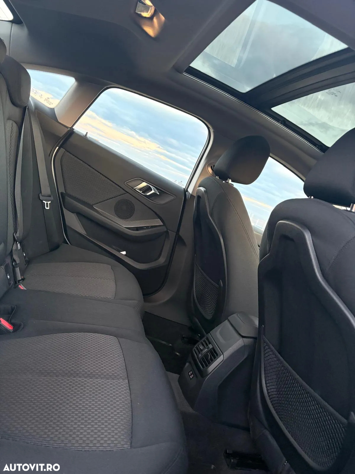 BMW Seria 2 218i - 10