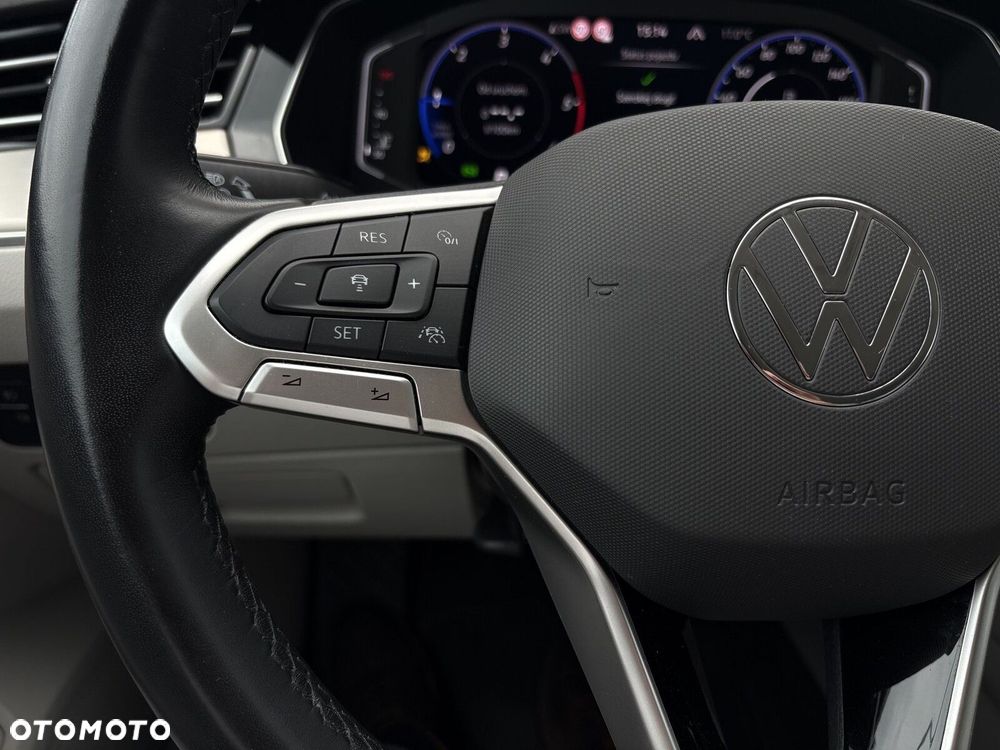 Volkswagen Passat 2.0 TDI Elegance DSG - 21