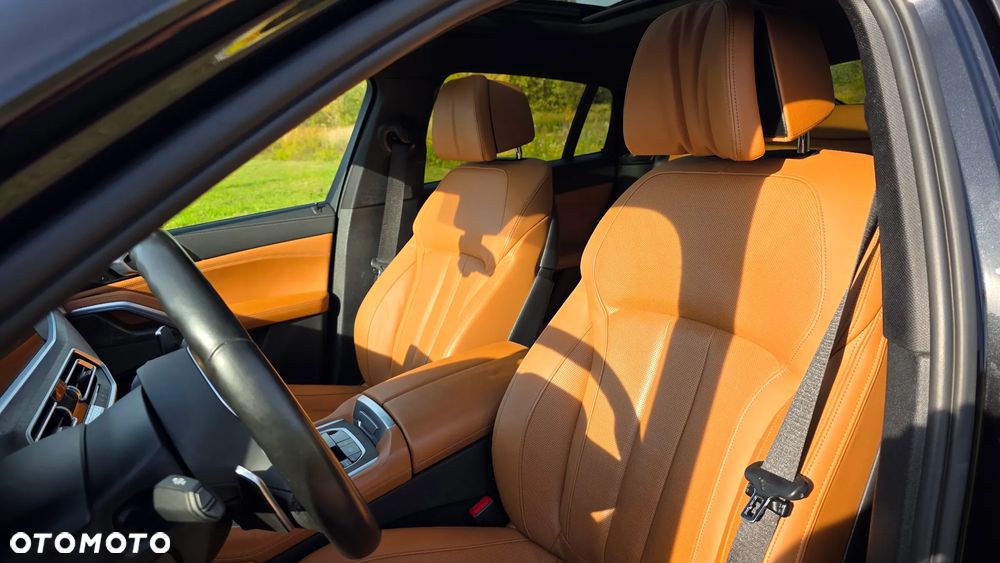 BMW X6 xDrive40d mHEV - 13