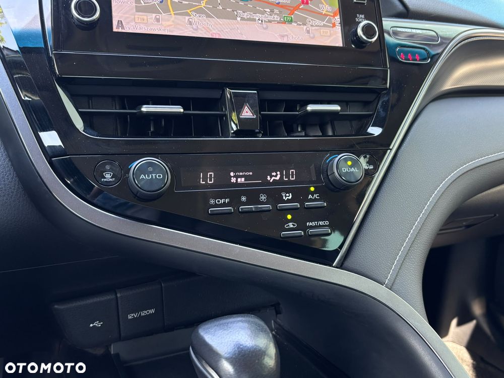 Toyota Camry 2.5 Hybrid Prestige CVT - 23