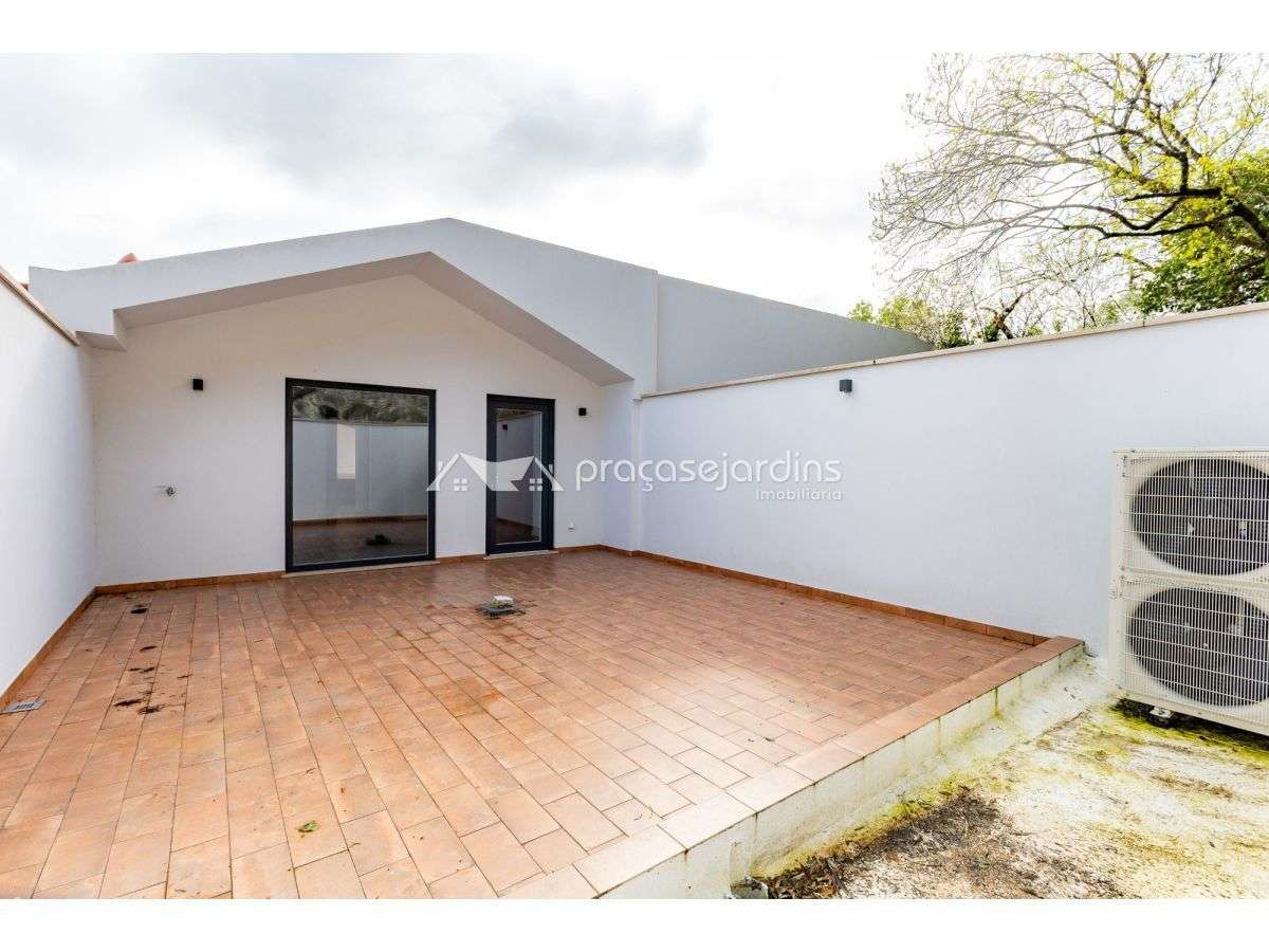 Apartamento T3 Novo - Condomínio do Castelo - Grande imagem: 2/38
