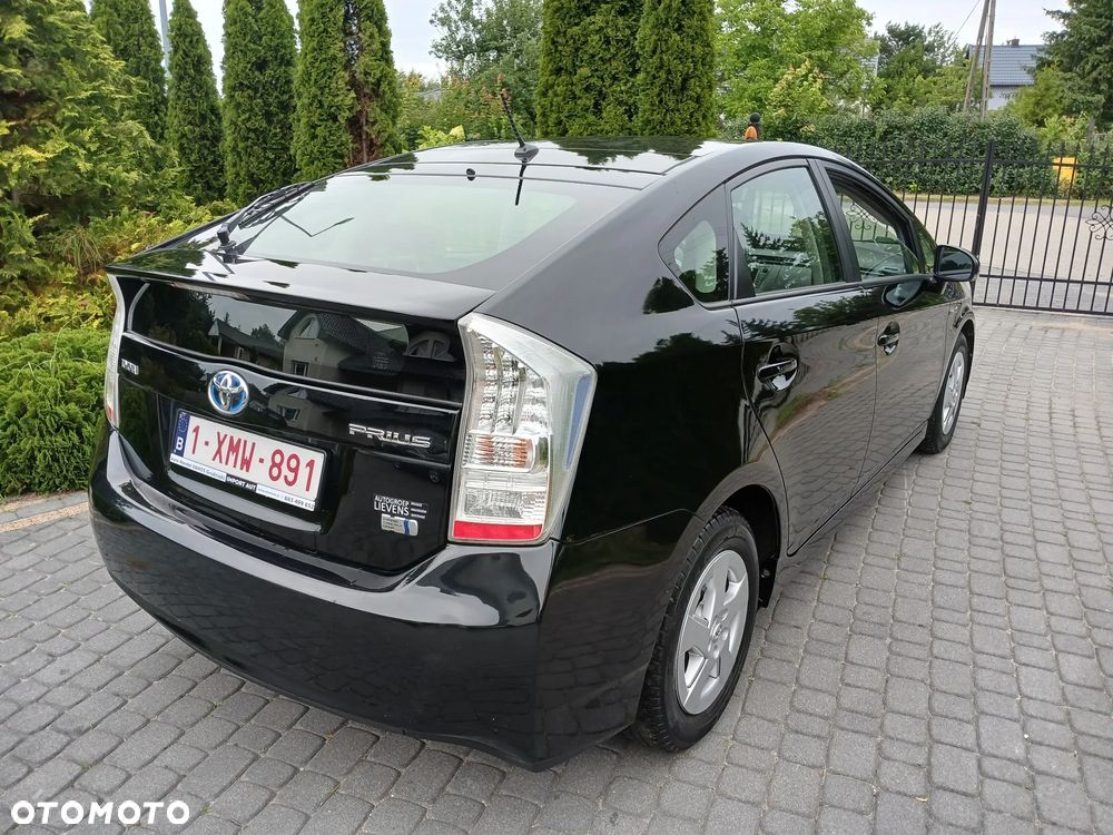 Toyota Prius (Hybrid) Executive - 20