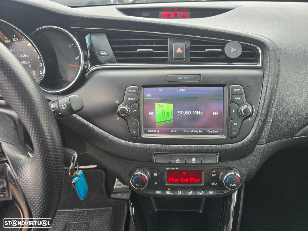 Kia Ceed SW 1.6 CRDi GT Line 7DCT - 27