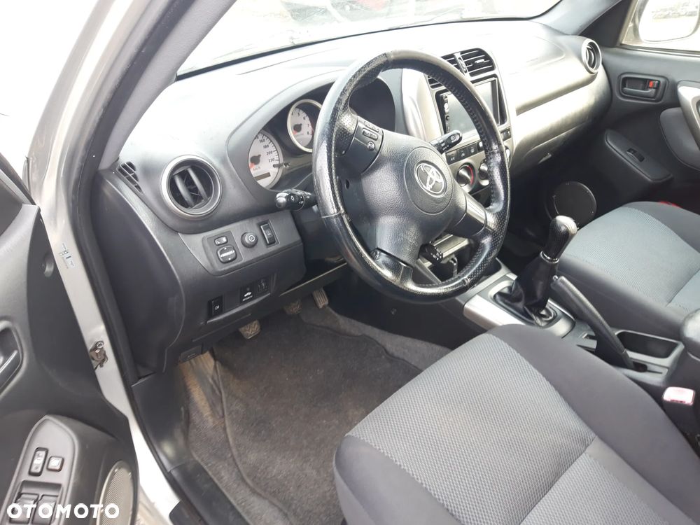 Toyota RAV4 4x4 Sol - 13