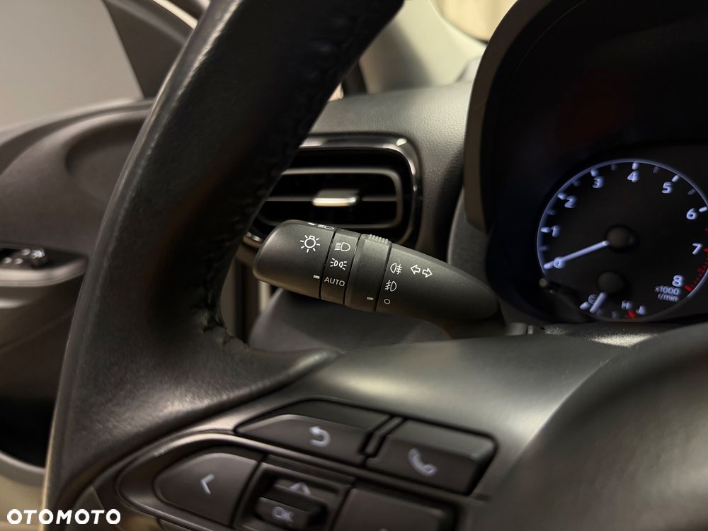 Toyota Yaris - 18