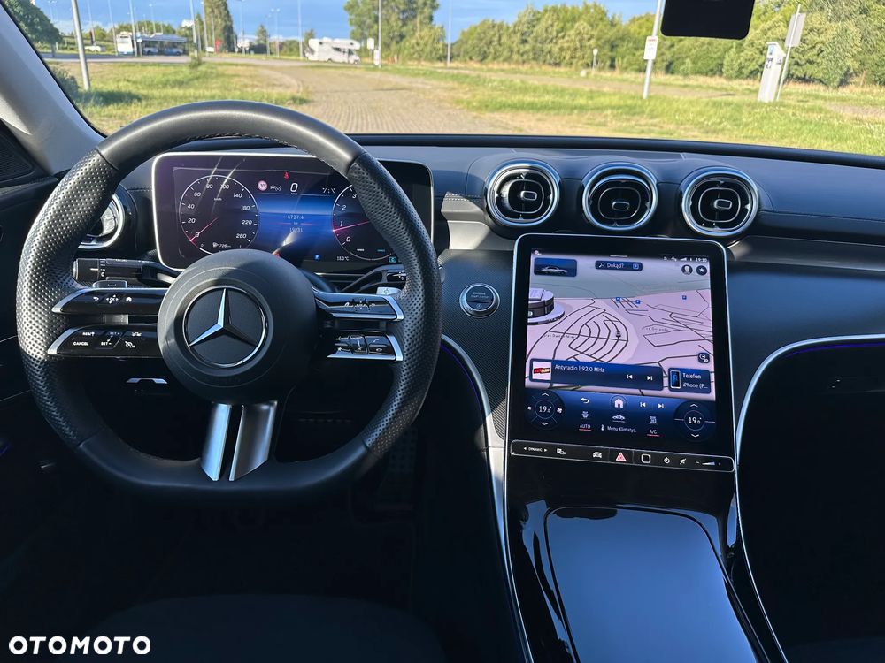Mercedes-Benz Klasa C 180 9G-TRONIC AMG Line Advanced - 29