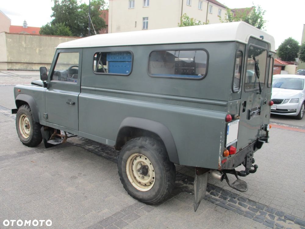 Land Rover Defender 2.4 TD4 E - 6