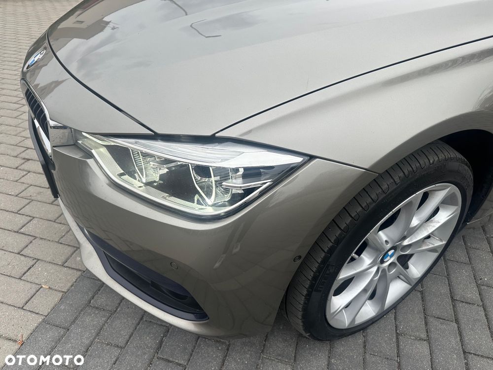 BMW Seria 3 320d Luxury Line - 4