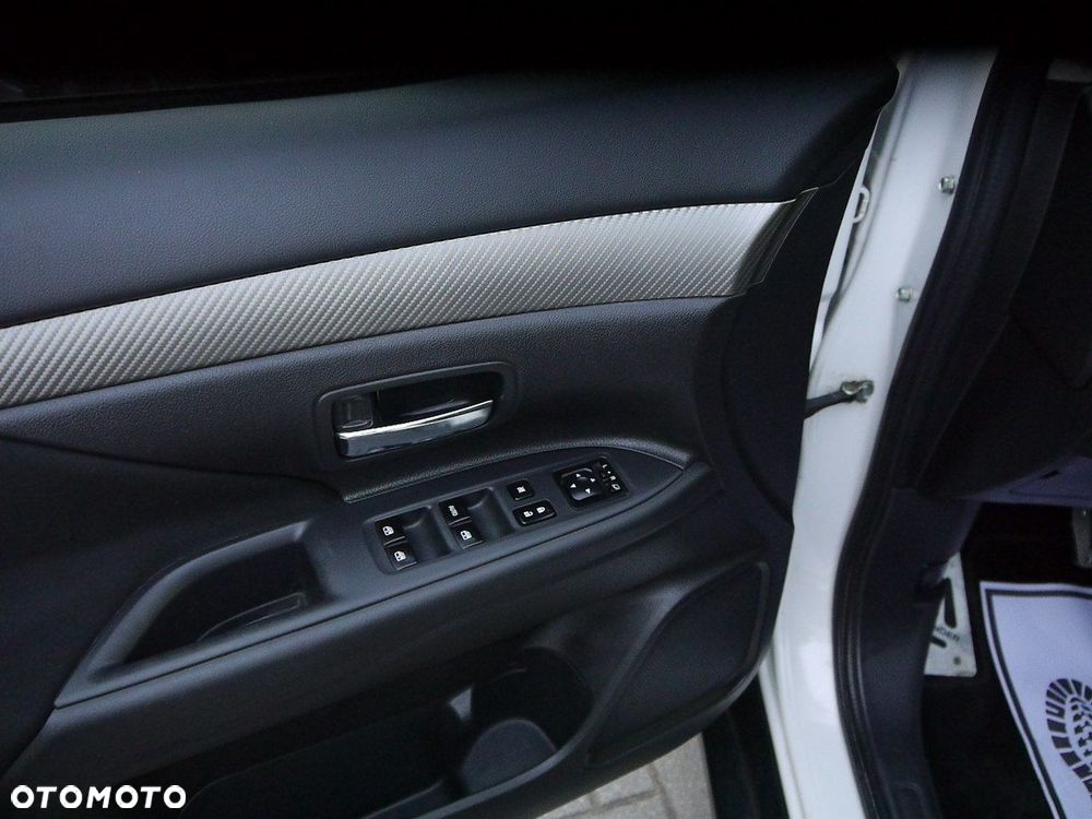 Mitsubishi Outlander 2.2 DI-D 4WD Automatik Diamant Edition+ - 35