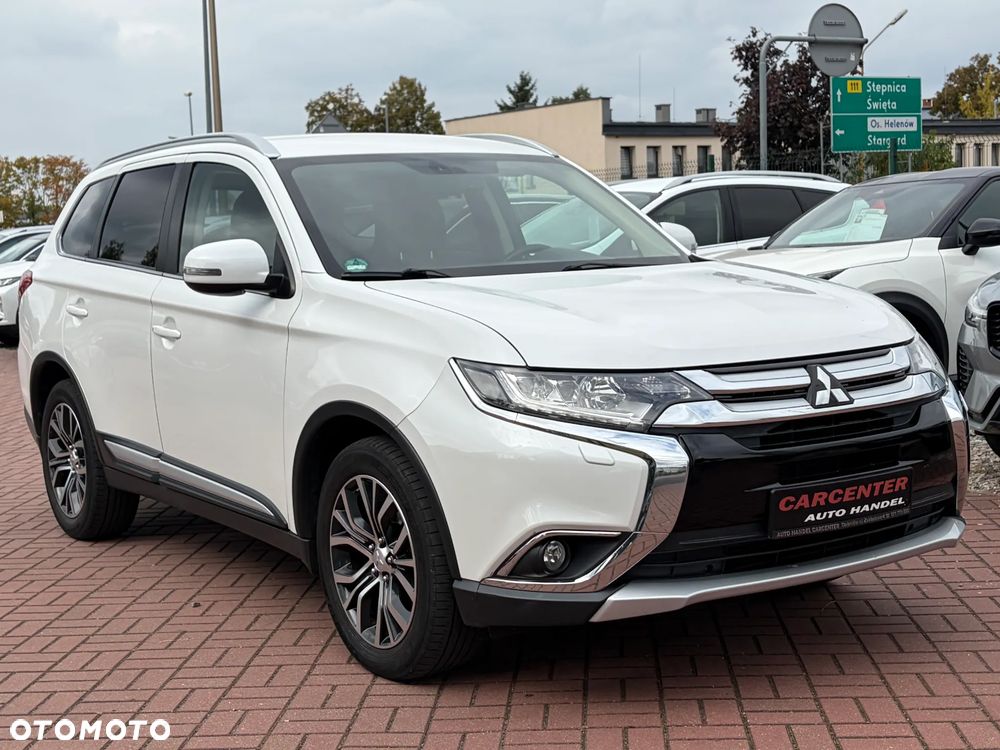 Mitsubishi Outlander 2017 photo 2