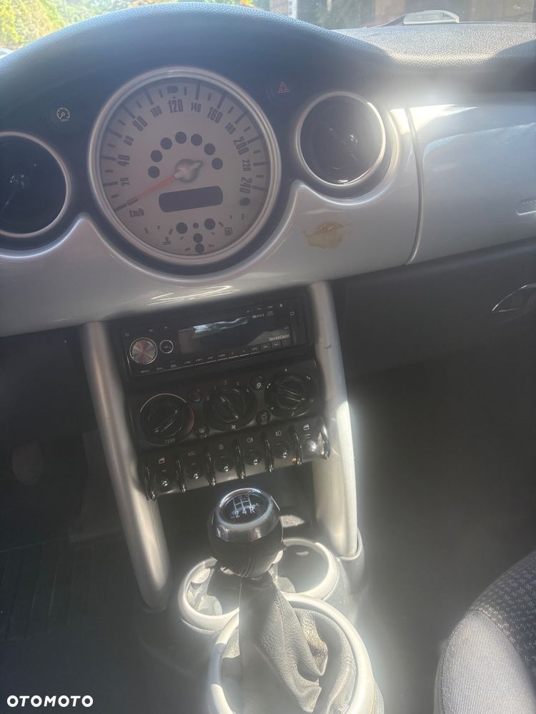 MINI Cooper Standard - 10