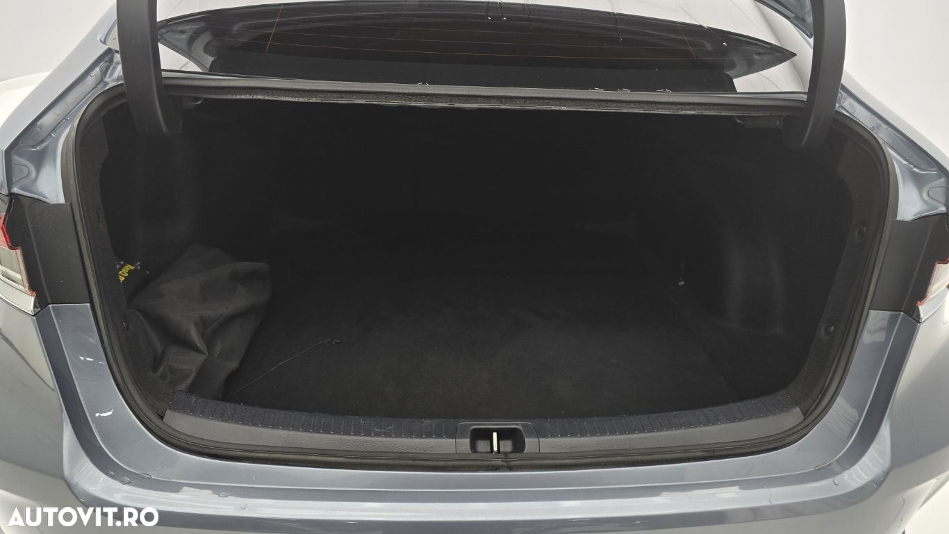 Toyota Corolla - 25