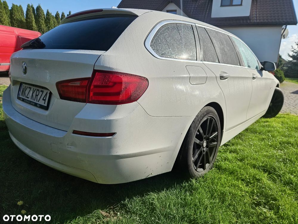 BMW 5 Series 2011 photo 5
