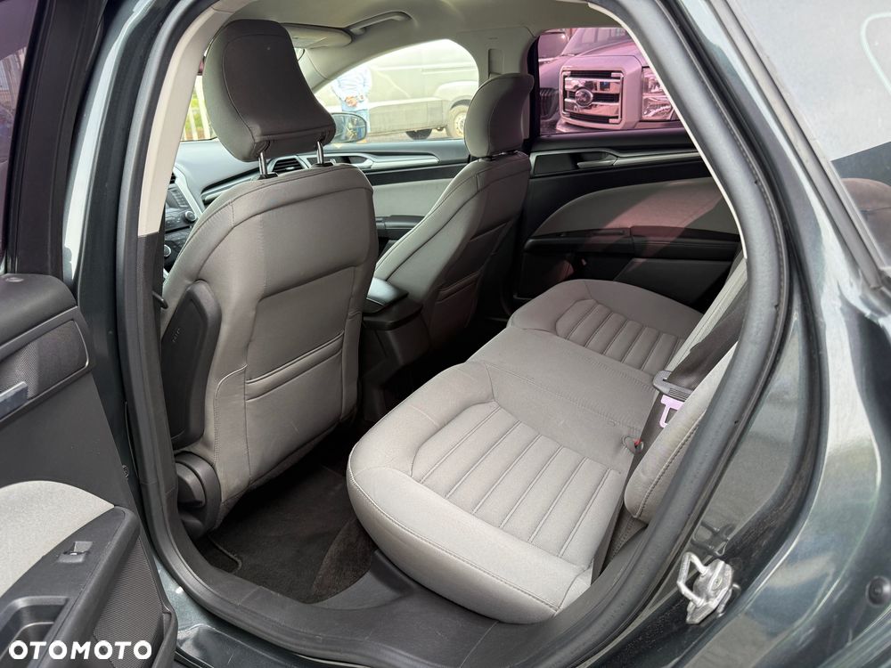 Ford Fusion - 14
