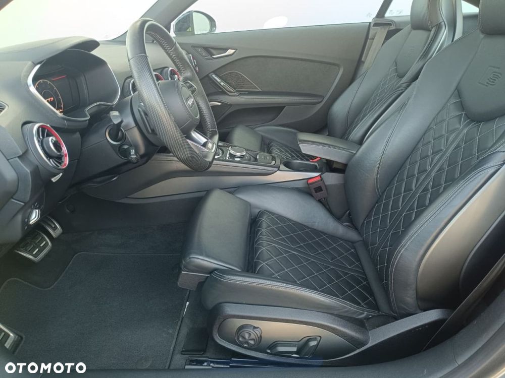 Audi TT S Coupé - 6