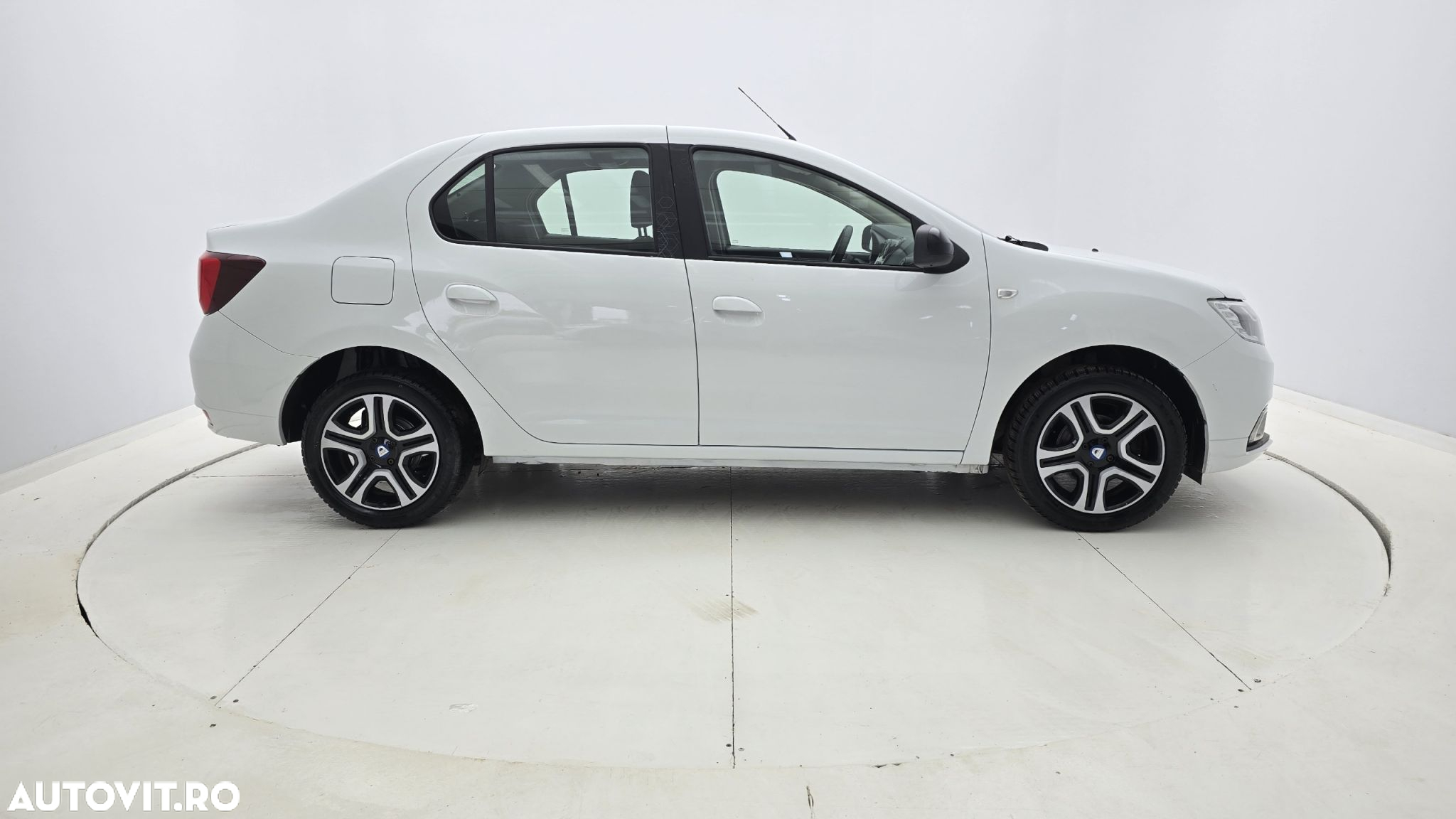 Dacia Logan - 5