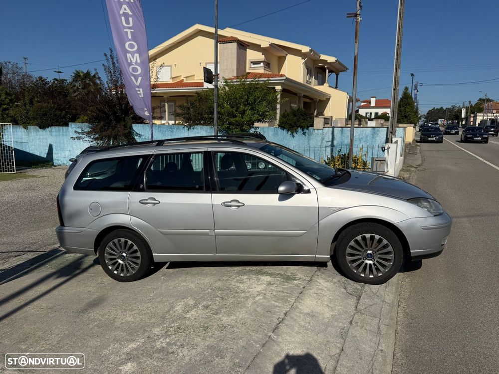 Ford Focus SW 1.8 TDdi Comfort - 4