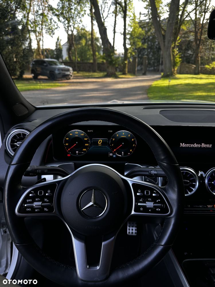 Mercedes-Benz GLB 250 4Matic 8G-DCT AMG Line - 24