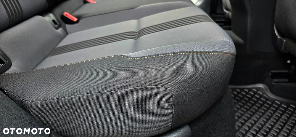 Volkswagen Golf - 11