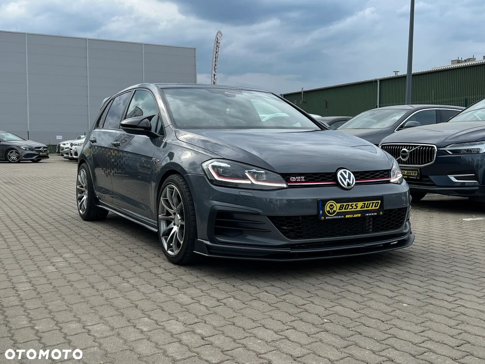 Volkswagen Golf - 3