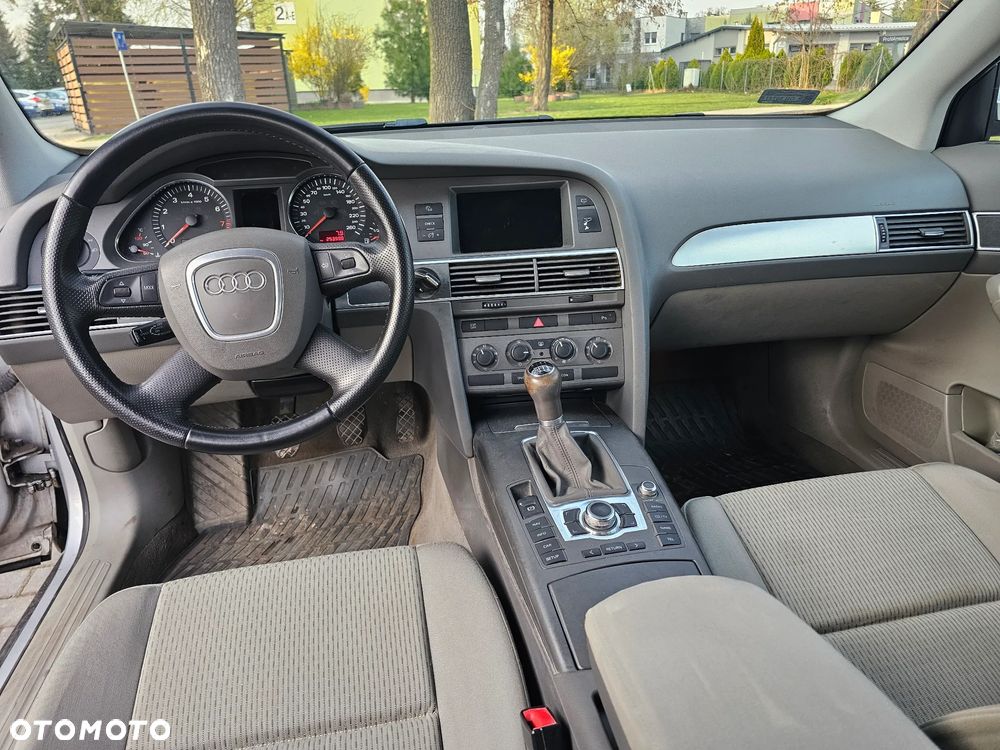 Audi A6 Limousine 2.4 - 3