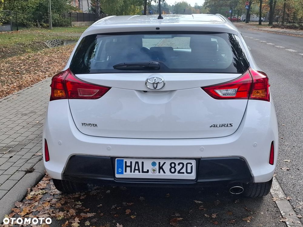 Toyota Auris 1.6 Premium Comfort - 6