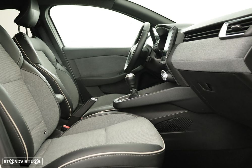 Renault Clio 1.0 TCe Techno Bi-Fuel - 20