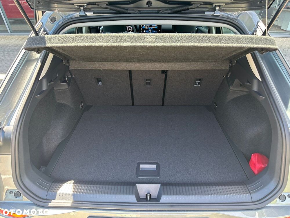 Volkswagen T-Roc 1.5 eTSI Life DSG - 26